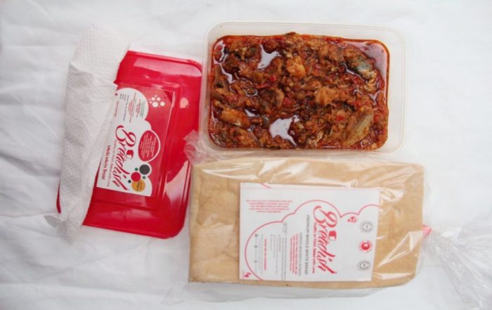 Whole White Mini Loaf + Diced Beef & Ponmo in peppered stew